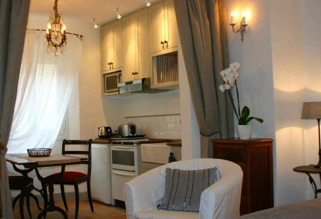 Mougins Village Holiday Lets Nice Room photo